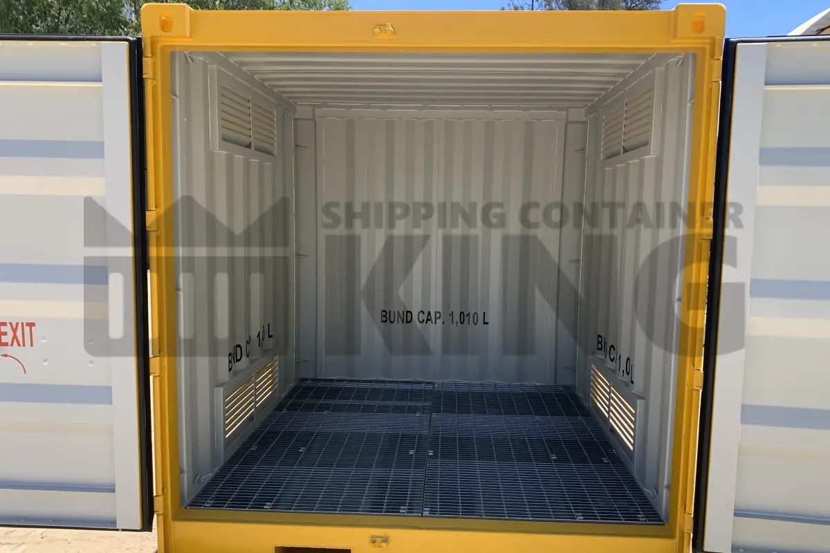 8' Dangerous Goods Shipping Container (4 Corner Post)