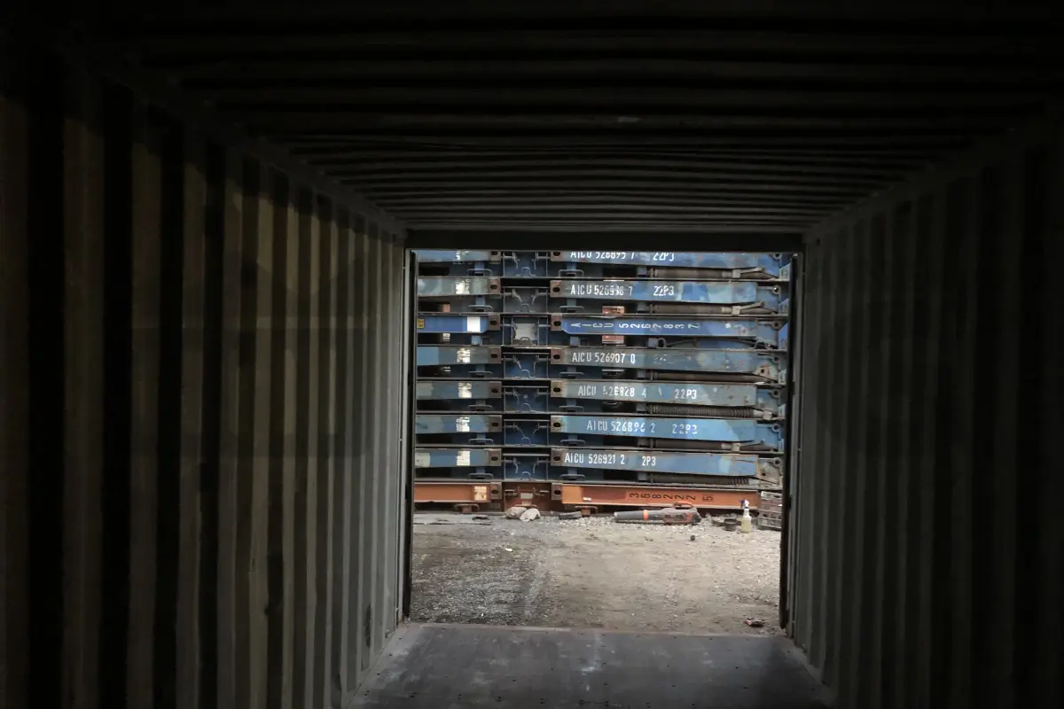 Container product image.